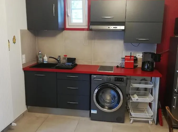 Appartement De Plain Pied Dans La Verdure